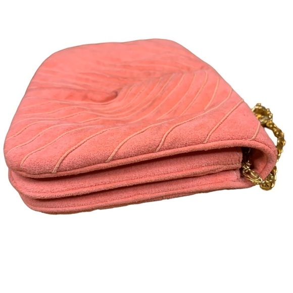 Vintage Coral Suede Clutch / Shoulder Bag with Gold Chain - Picture 6 of 11